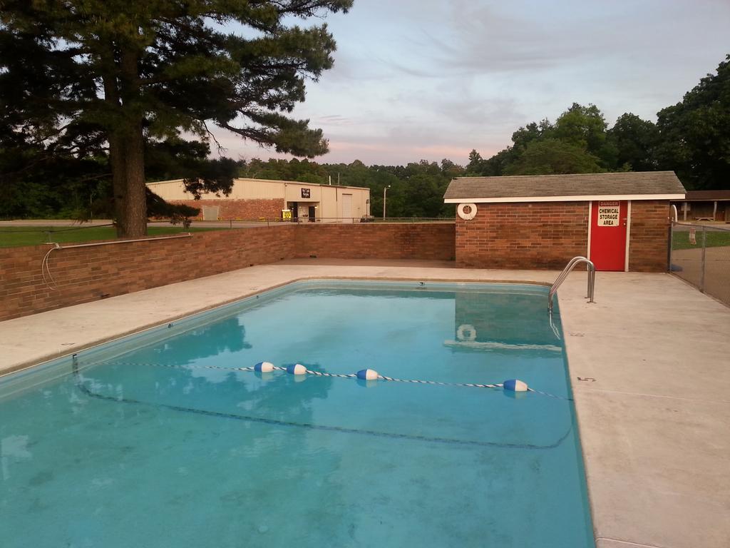 Holiday Pines Motel Jay Exterior photo